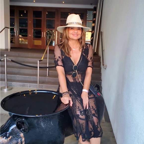 Meet your Posher, Rene - Picture 2 of 3